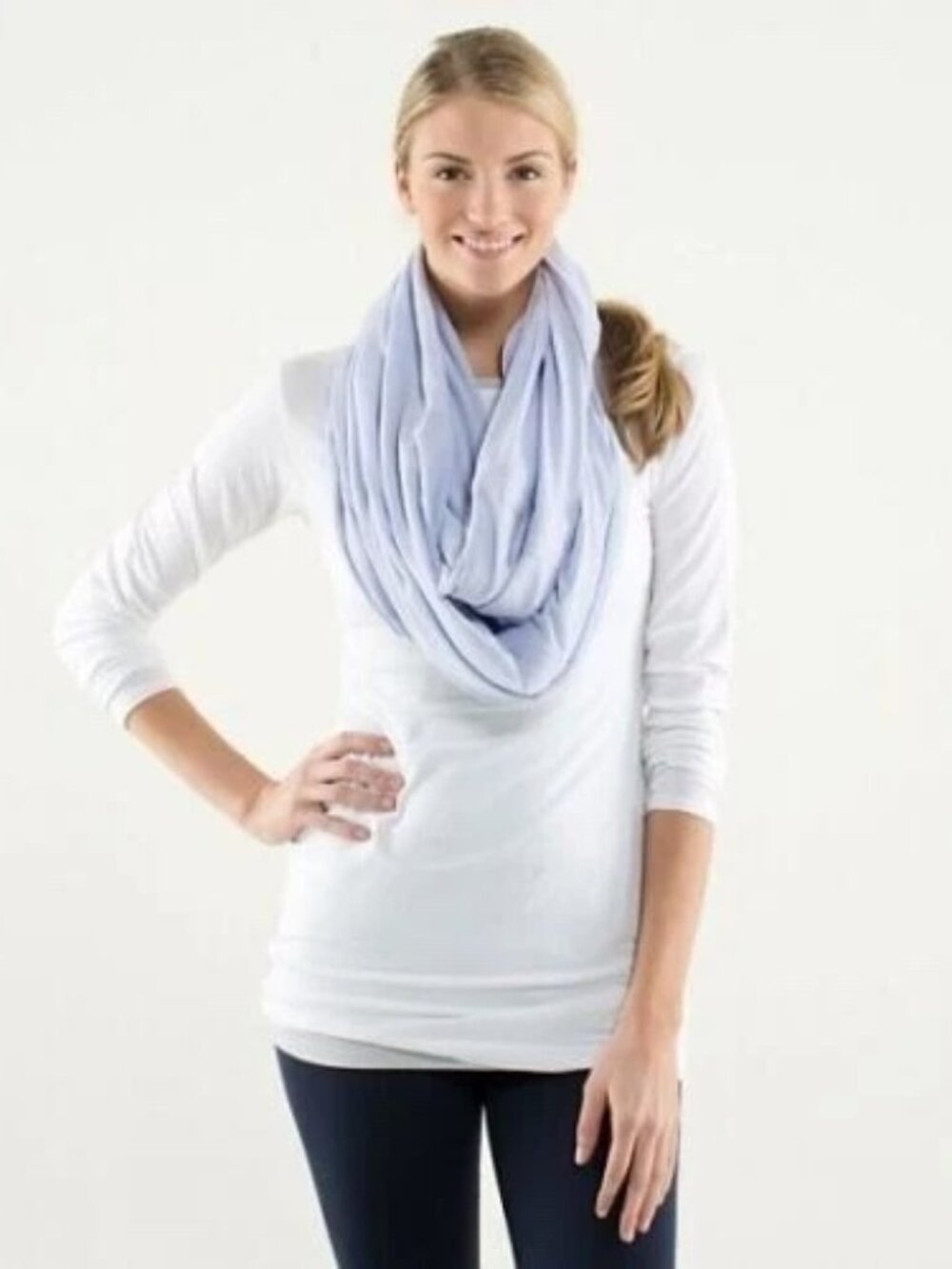 Lululemon Diversity Scarf in Cool Breeze